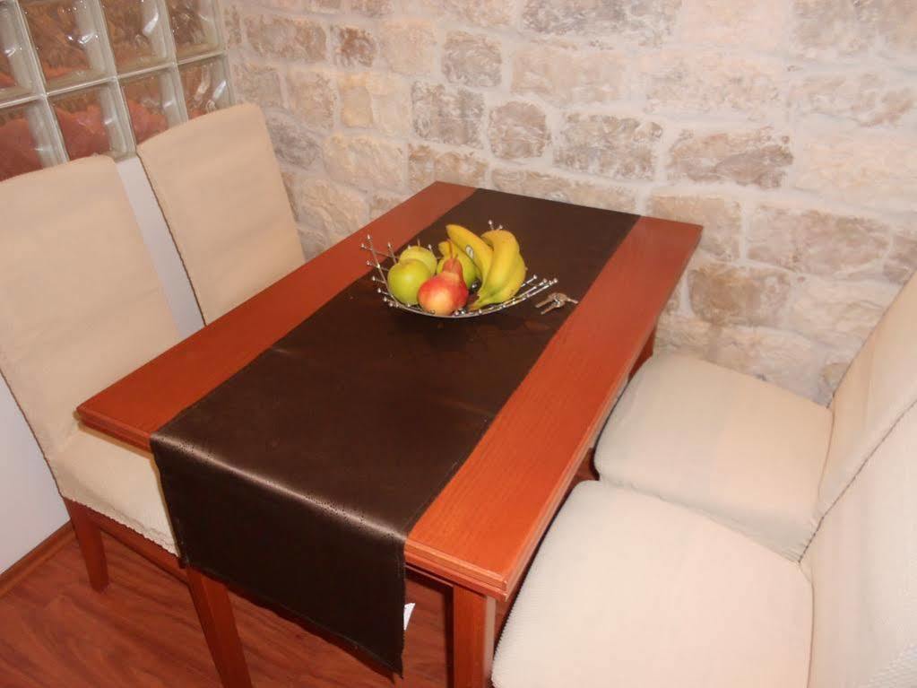 Studio Apartment Mila Спліт Екстер'єр фото